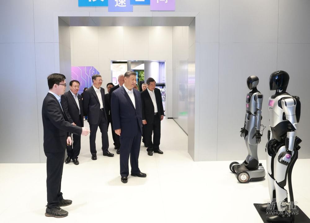习近平总书记到上海调研，威廉希尔williamhill代表具身智能行业汇报进展